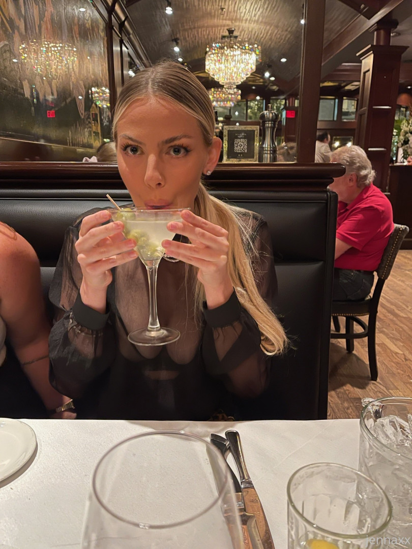 Photo by jennaxx published on August 30,2023 15:39:10 - BestThots