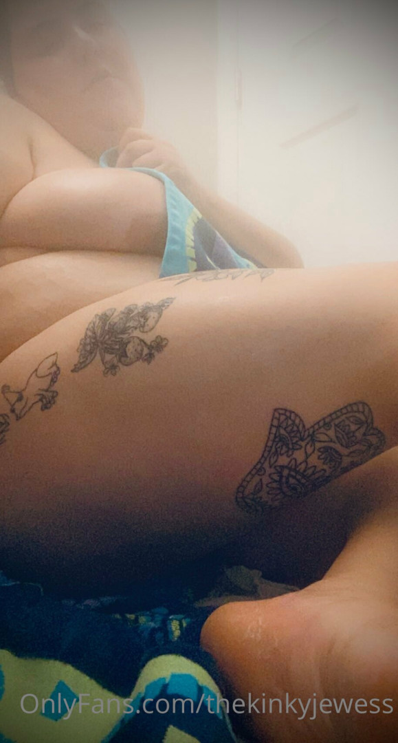 Photo by thekinkyjewess published on July 2,2023 07:57:56 - BestThots