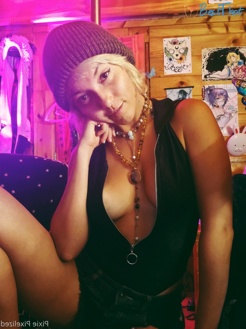 Photo by pixiepixelized published on December 22,2024 12:09:36 - BestThots