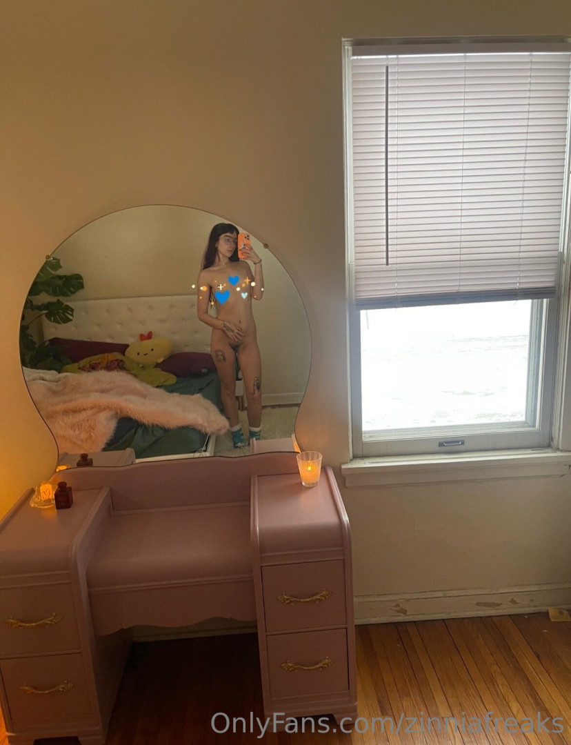 Photo by zinniafreaks published on August 9,2023 01:46:42 - BestThots