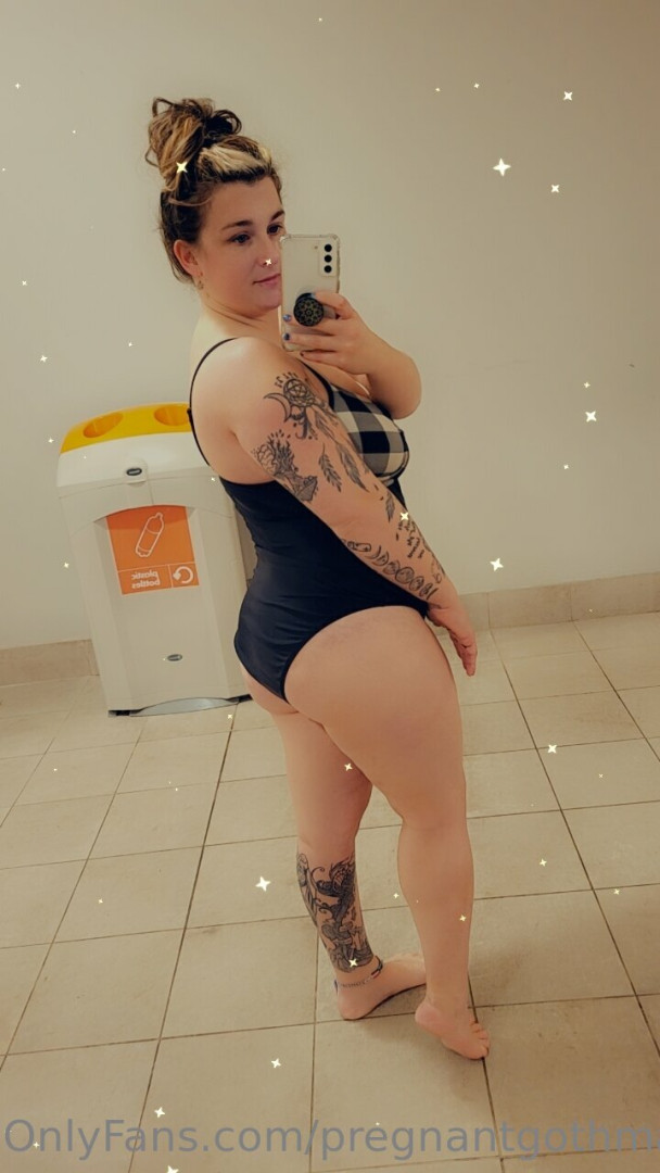 Photo by pregnantgothmama published on July 5,2023 15:55:05 - BestThots