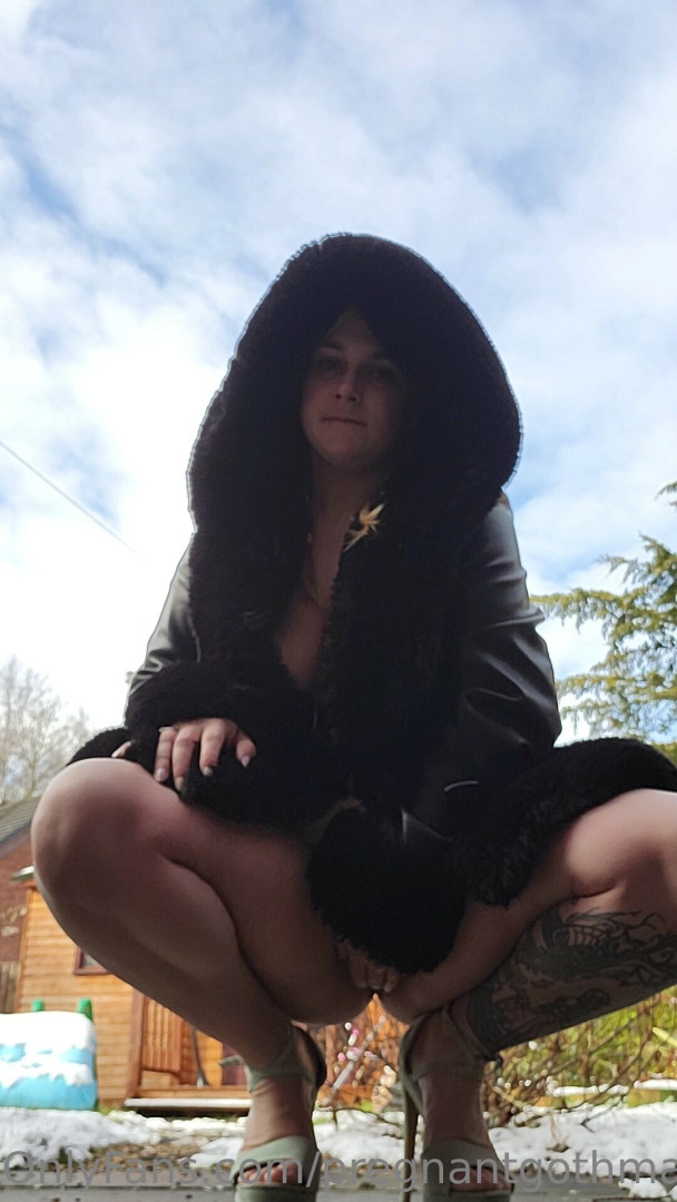 Photo by pregnantgothmama published on July 5,2023 15:55:21 - BestThots
