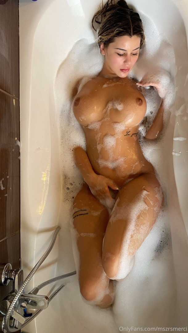 Photo by mercedesblanche1 published on August 7,2023 04:21:06 - BestThots