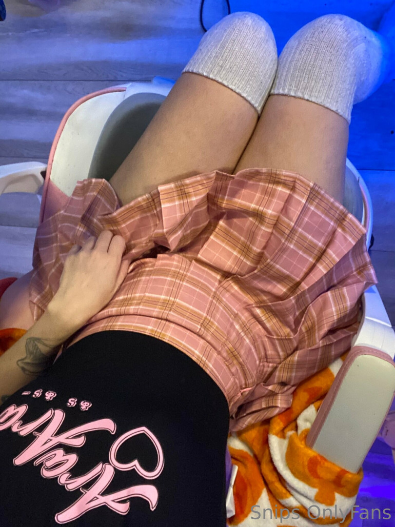 Photo by lewdmermaid published on June 2,2023 02:07:14 - BestThots