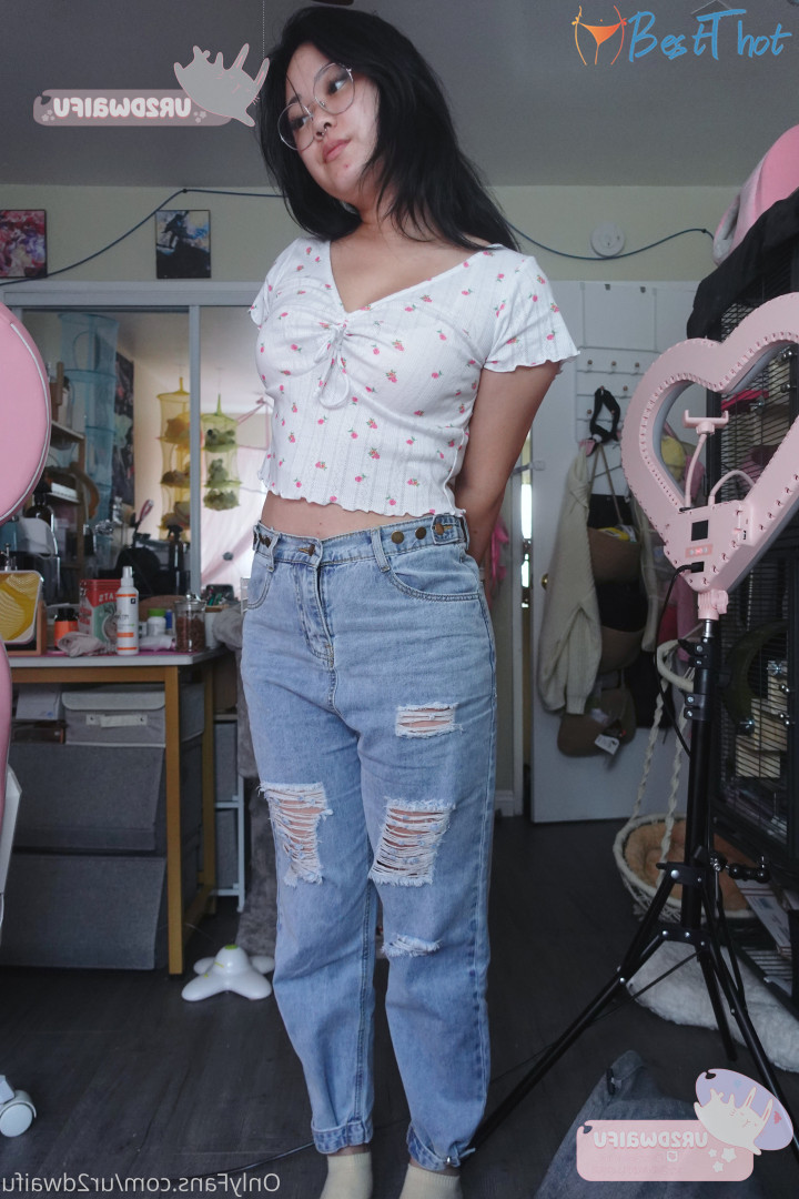 Photo by ur2dwaifu published on December 13,2024 09:01:22 - BestThots
