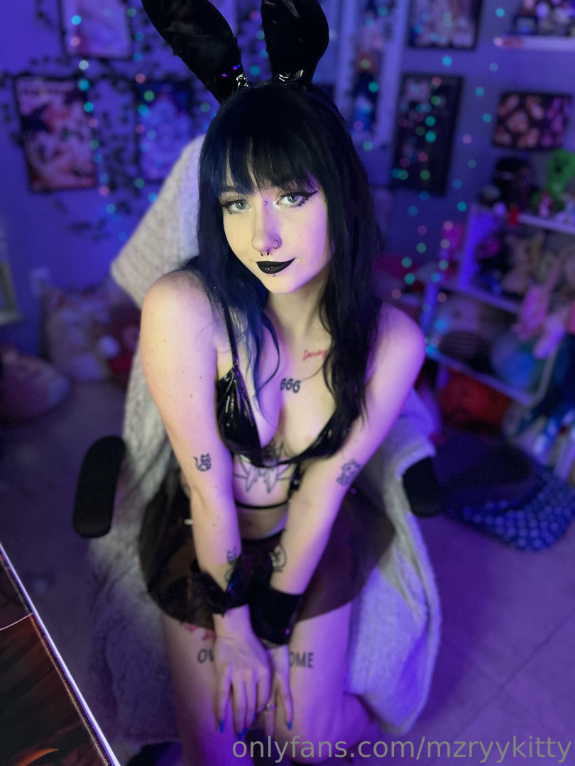 Photo by mzryykittyfree published on July 6,2023 12:52:27 - BestThots