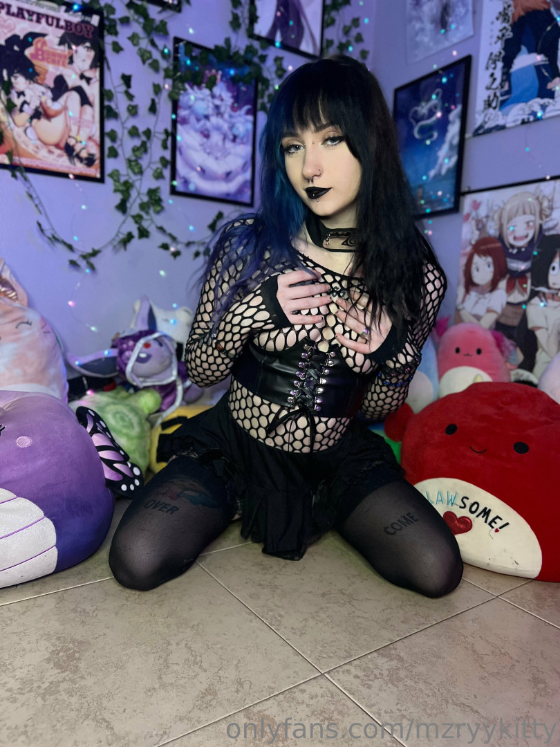 Photo by mzryykittyfree published on July 6,2023 12:53:26 - BestThots