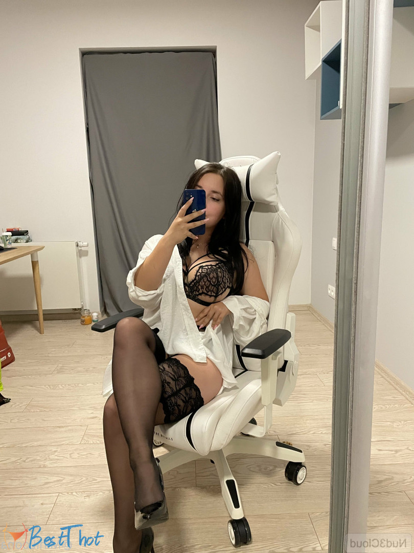 Photo by miniloonaa published on December 12,2024 09:35:33 - BestThots