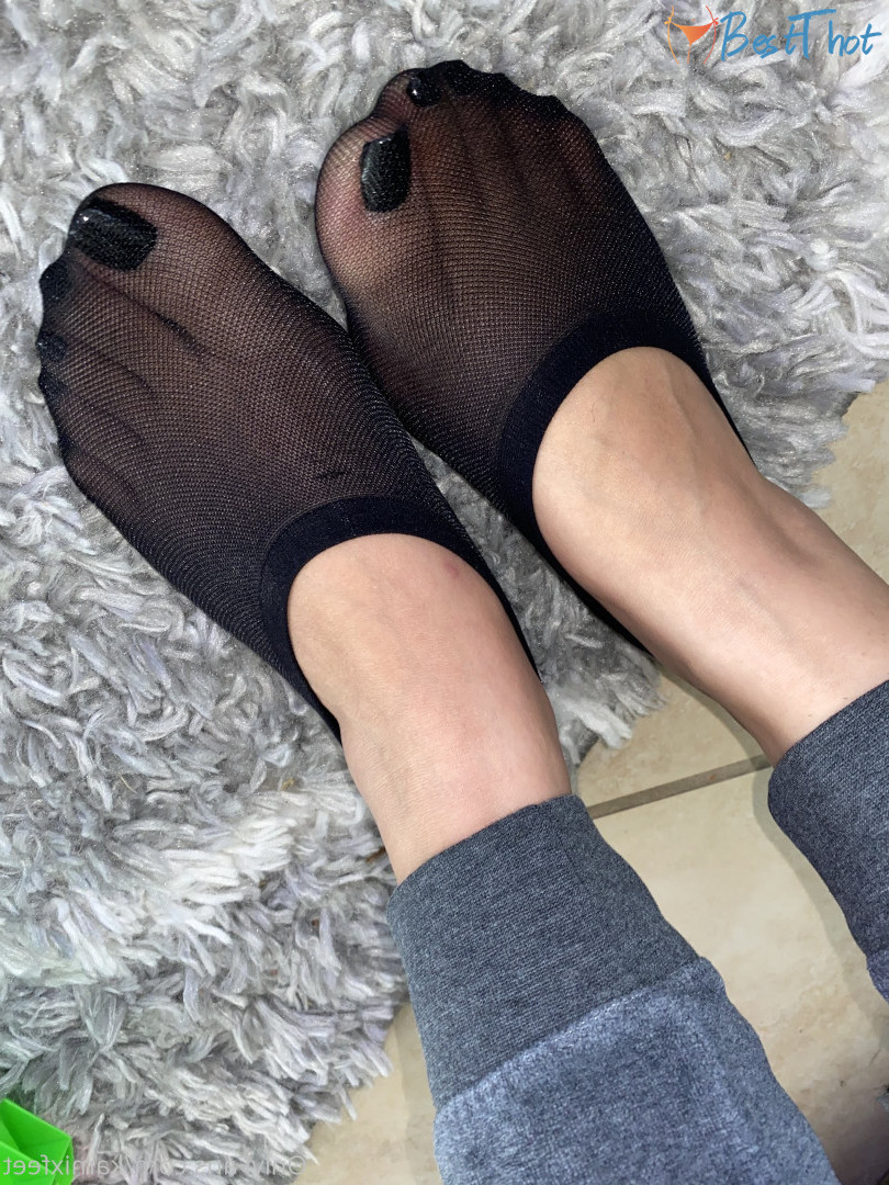 Photo by kamixfeet published on December 15,2024 21:04:57 - BestThots