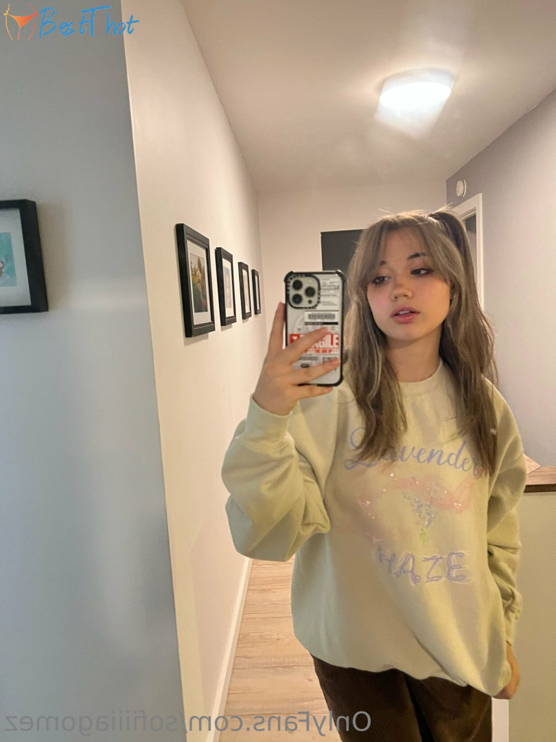 Photo by sofiiiiagomez published on December 17,2024 18:07:46 - BestThots
