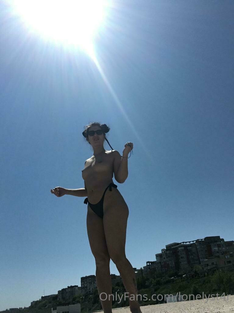 Photo by lonelyst4r published on October 16,2023 18:46:30 - BestThots