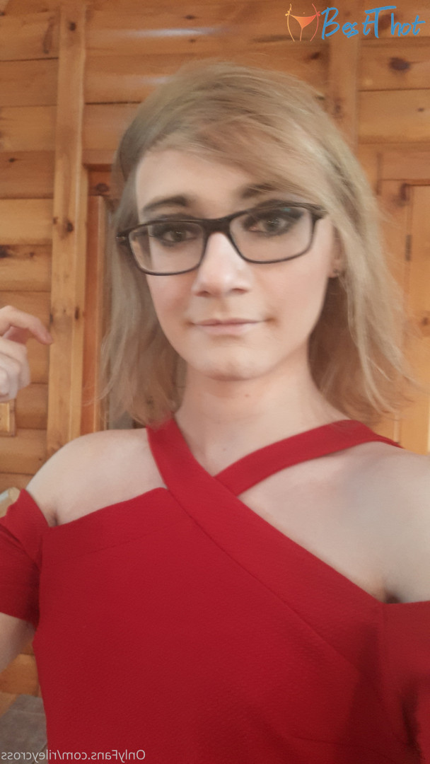 Photo by rileycross published on December 22,2024 00:08:29 - BestThots