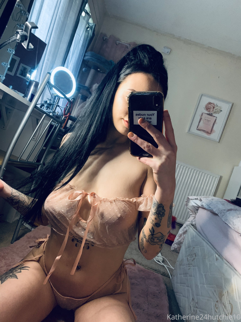 Photo by ameliaarosex published on June 17,2023 17:21:30 - BestThots