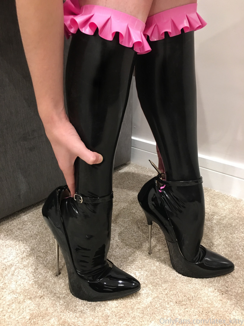 Photo by latex_kitty published on October 12,2023 04:06:20 - BestThots