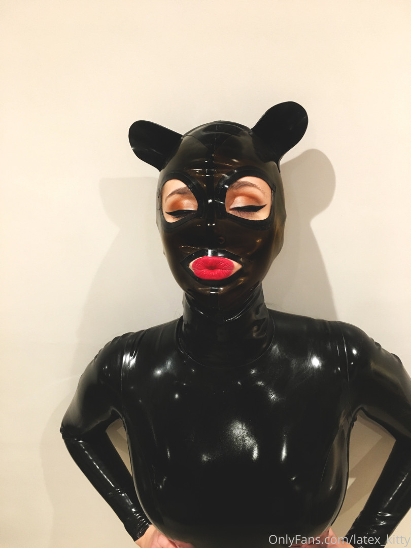 Photo by latex_kitty published on October 12,2023 04:26:31 - BestThots