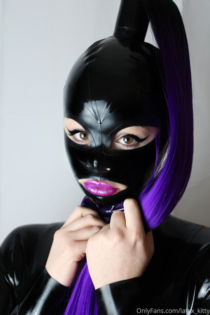 Photo by latex_kitty published on October 12,2023 05:06:37 - BestThots