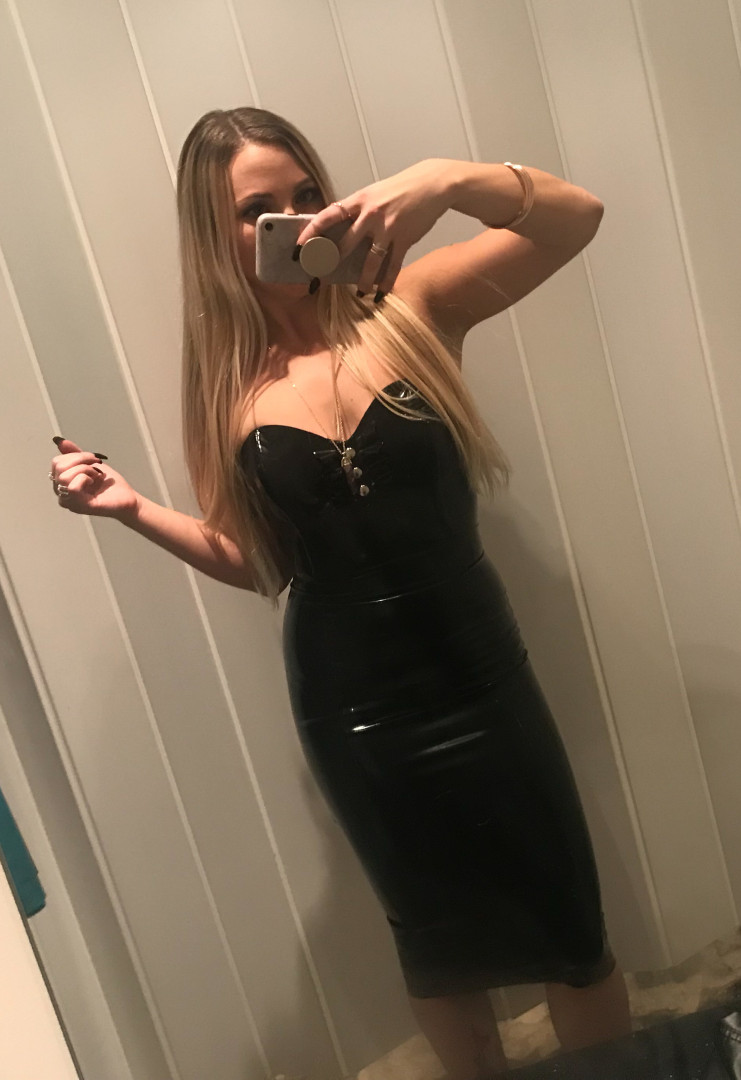 Photo by b_findom published on November 29,2023 02:56:24 - BestThots