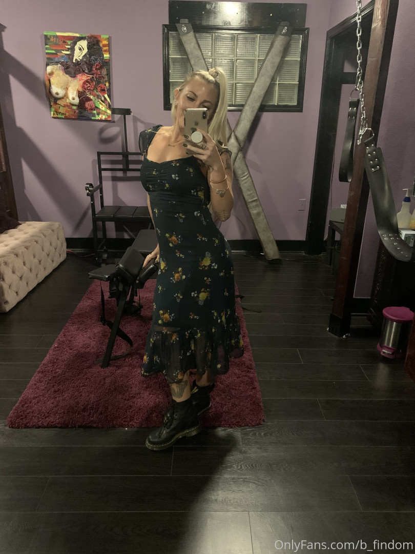 Photo by b_findom published on November 29,2023 02:57:50 - BestThots