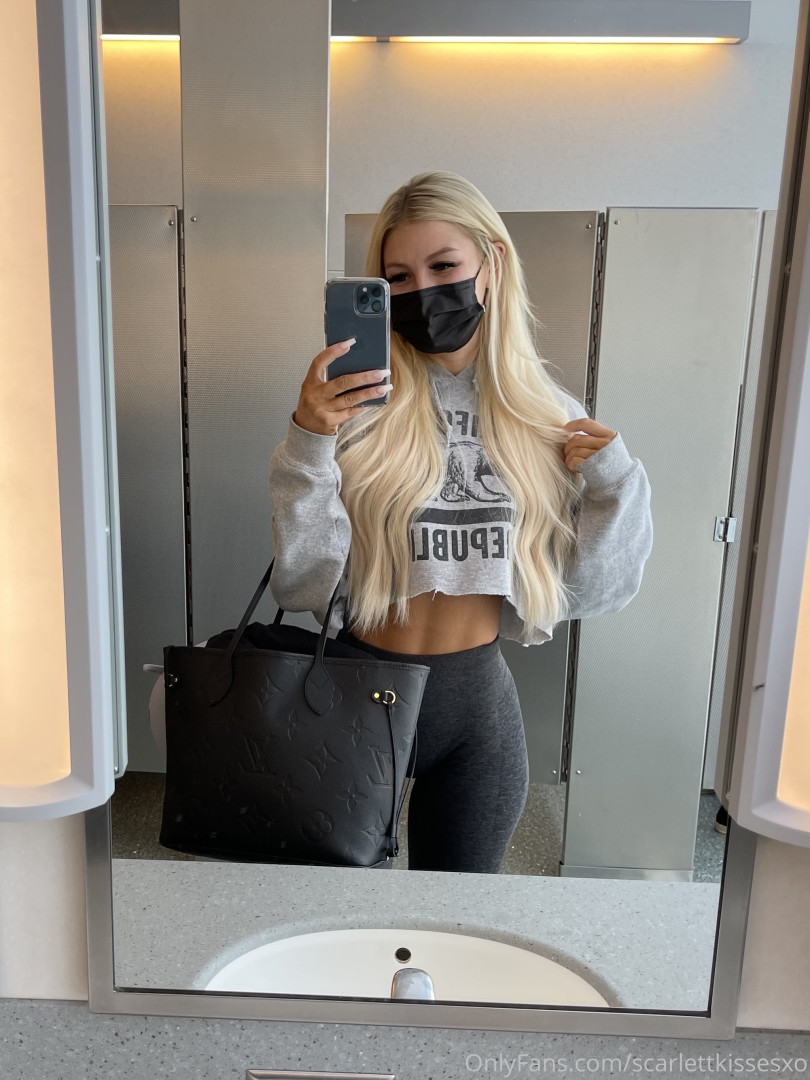 Photo by scarlettkissesxo published on October 16,2023 23:05:05 - BestThots