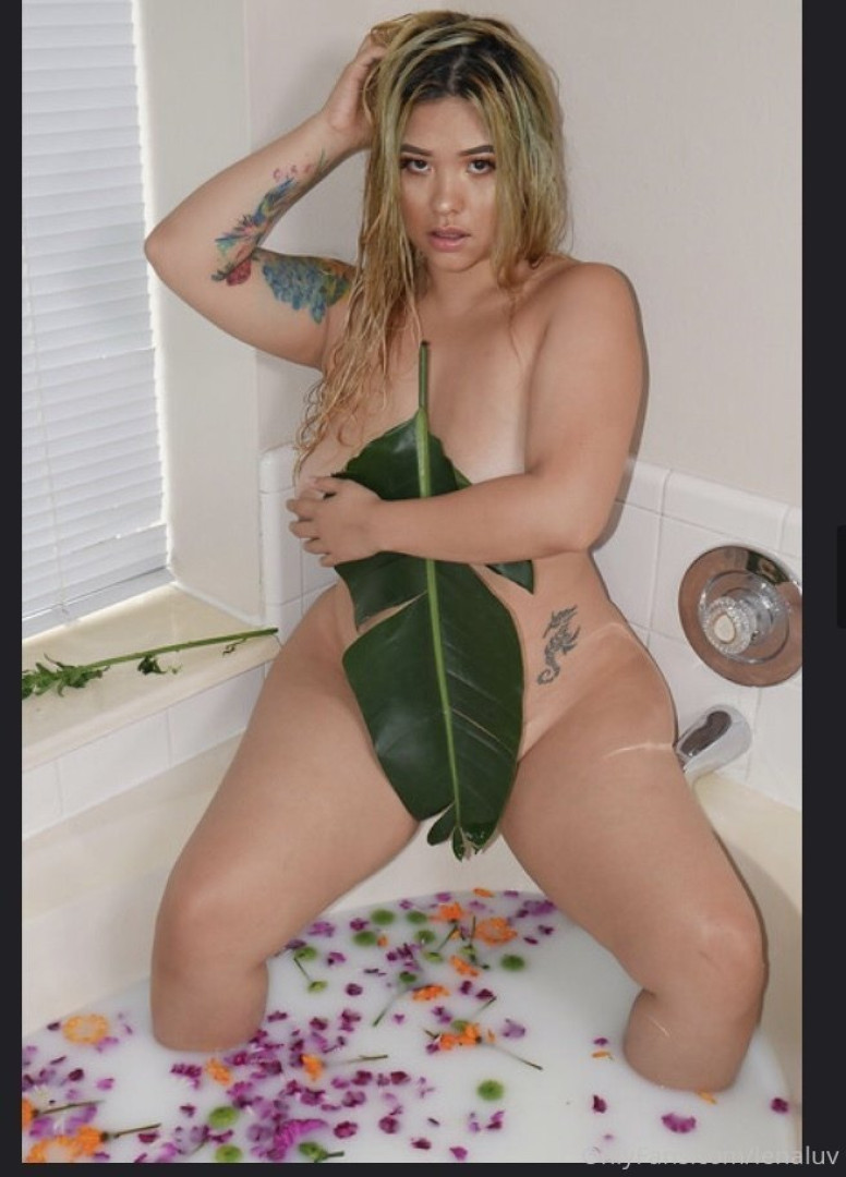 Photo by lenaluv published on August 27,2023 14:21:28 - BestThots