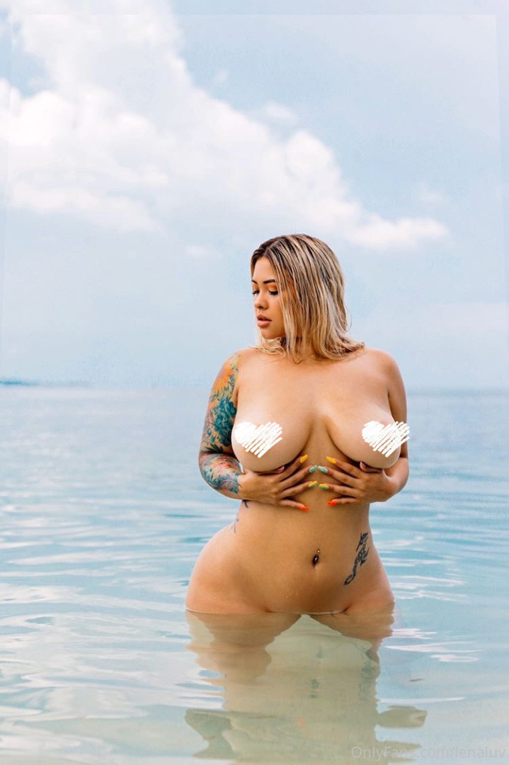 Photo by lenaluv published on August 27,2023 14:30:04 - BestThots