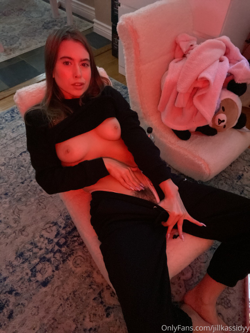 Photo by jillkassidyy published on October 17,2023 04:29:31 - BestThots