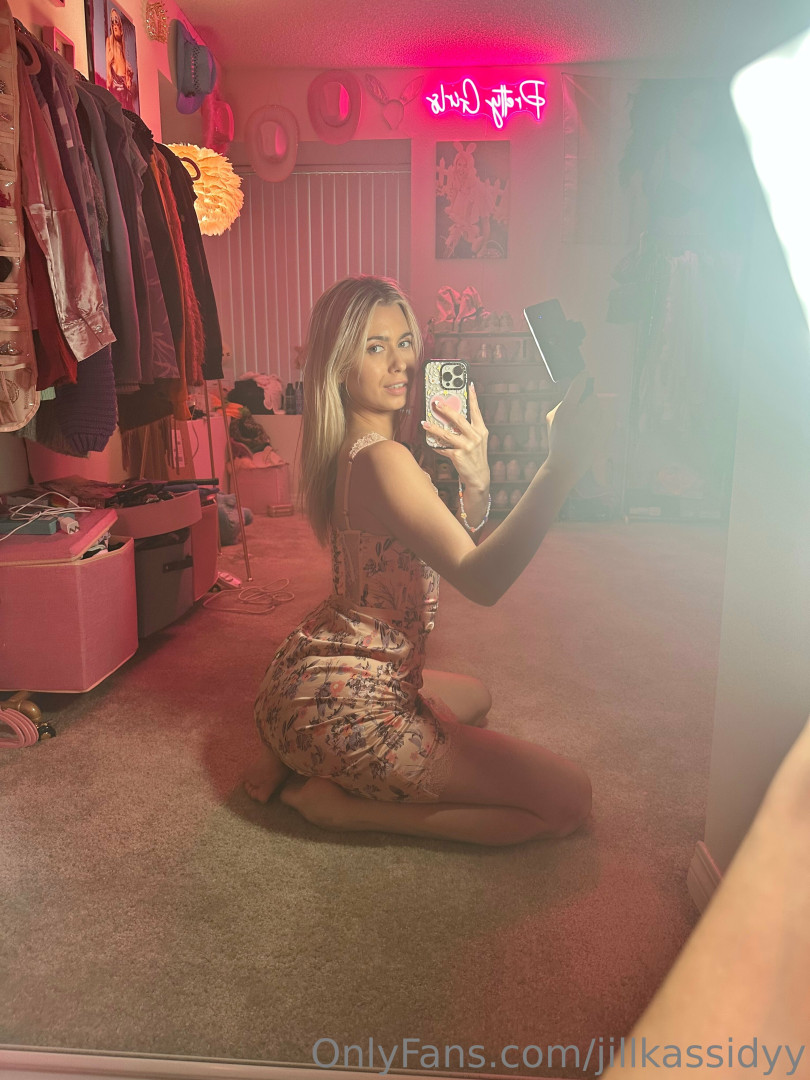 Photo by jillkassidyy published on October 17,2023 04:43:51 - BestThots