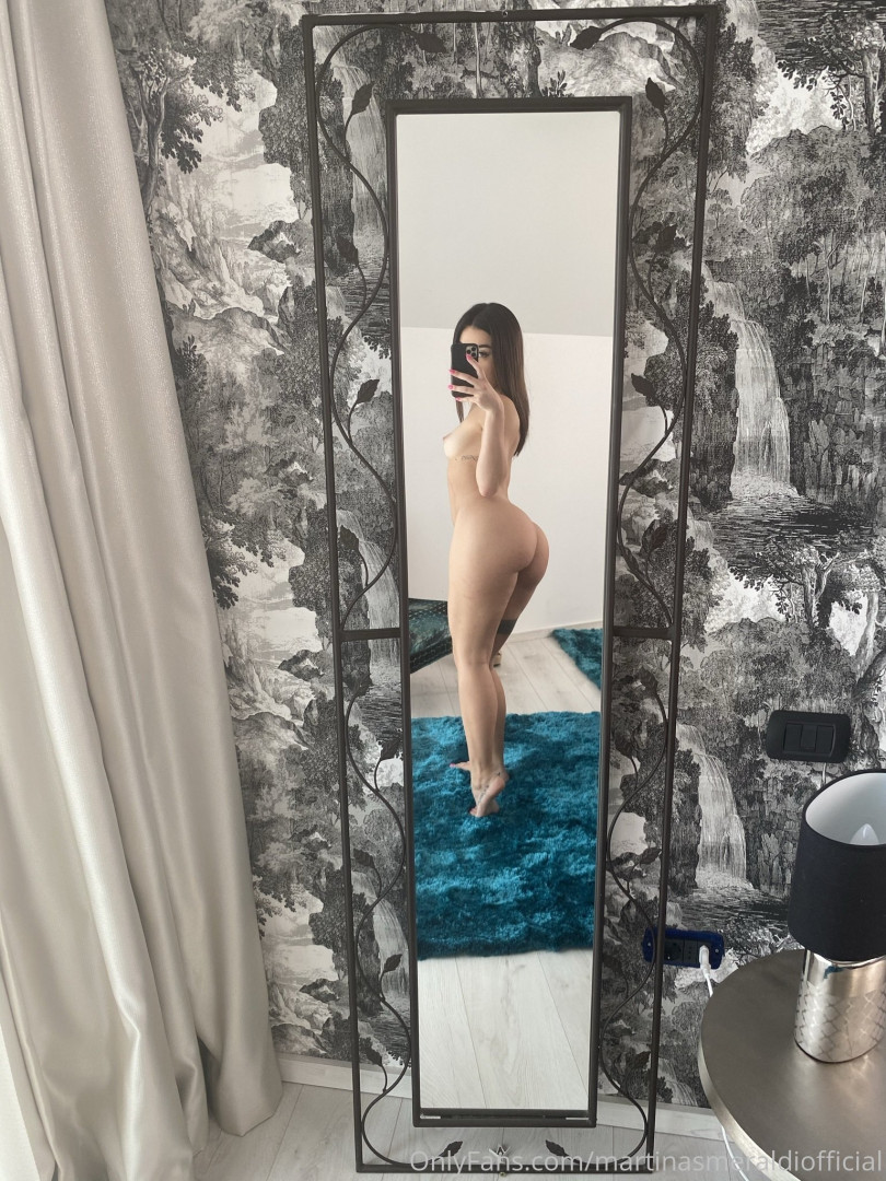 Photo by martinasmeraldiofficial published on October 17,2023 07:02:03 - BestThots