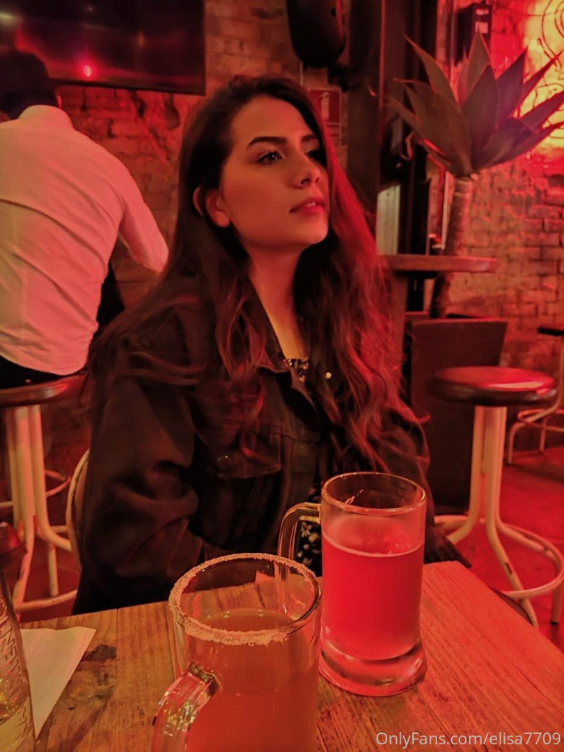 Photo by elissatorres published on October 15,2023 06:21:34 - BestThots