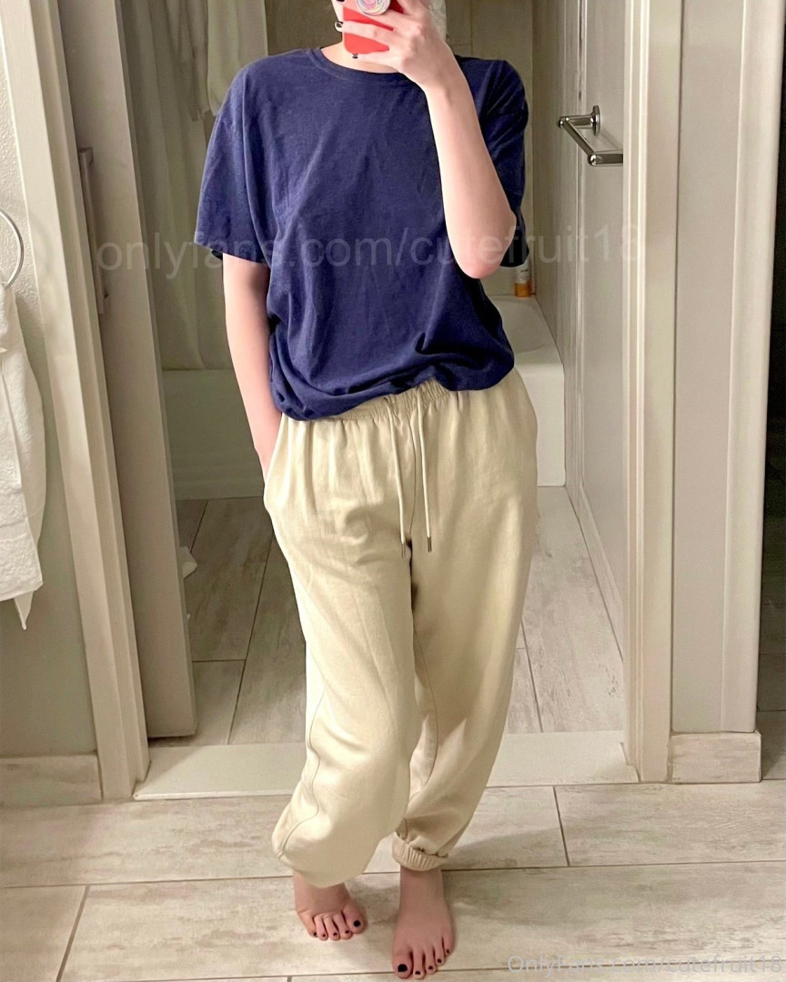 Photo by cutefruit18 published on January 12,2024 05:08:32 - BestThots