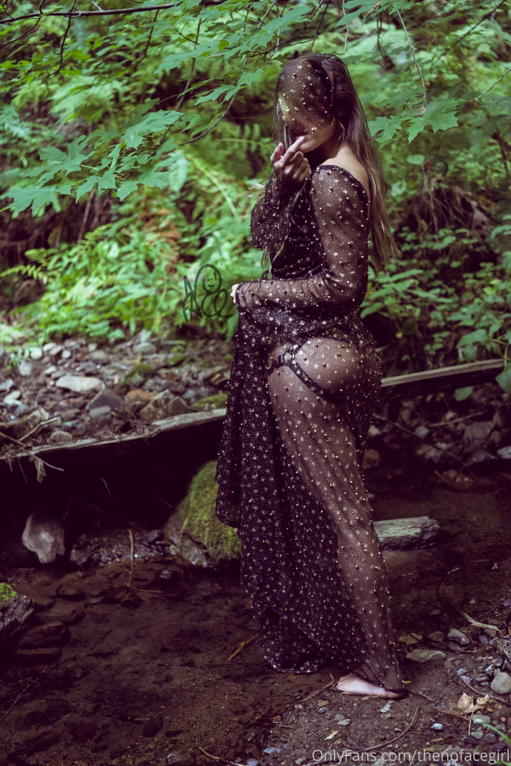 Photo by thenofacegirl published on June 4,2023 07:59:21 - BestThots