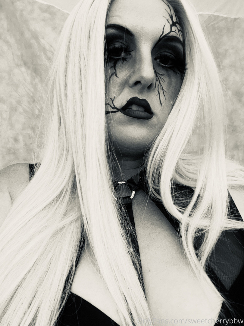 Photo by sweetcherrybbw published on June 22,2023 14:45:21 - BestThots