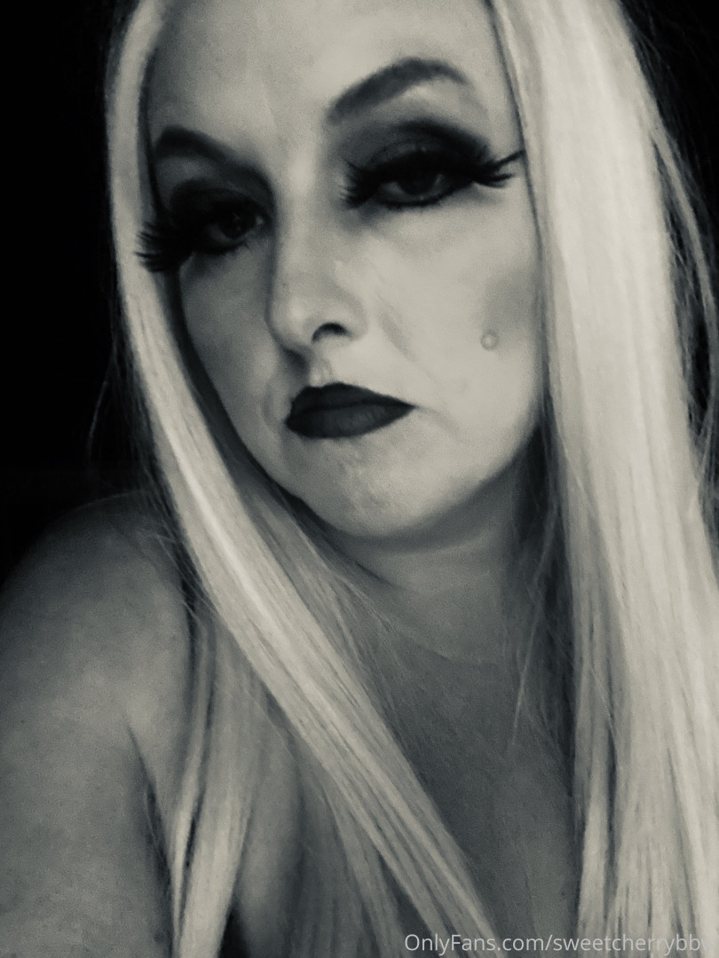 Photo by sweetcherrybbw published on June 22,2023 14:47:07 - BestThots