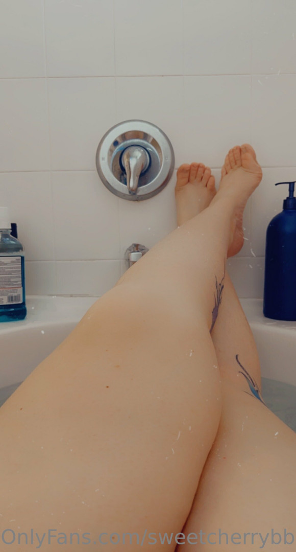 Photo by sweetcherrybbw published on June 22,2023 14:47:21 - BestThots
