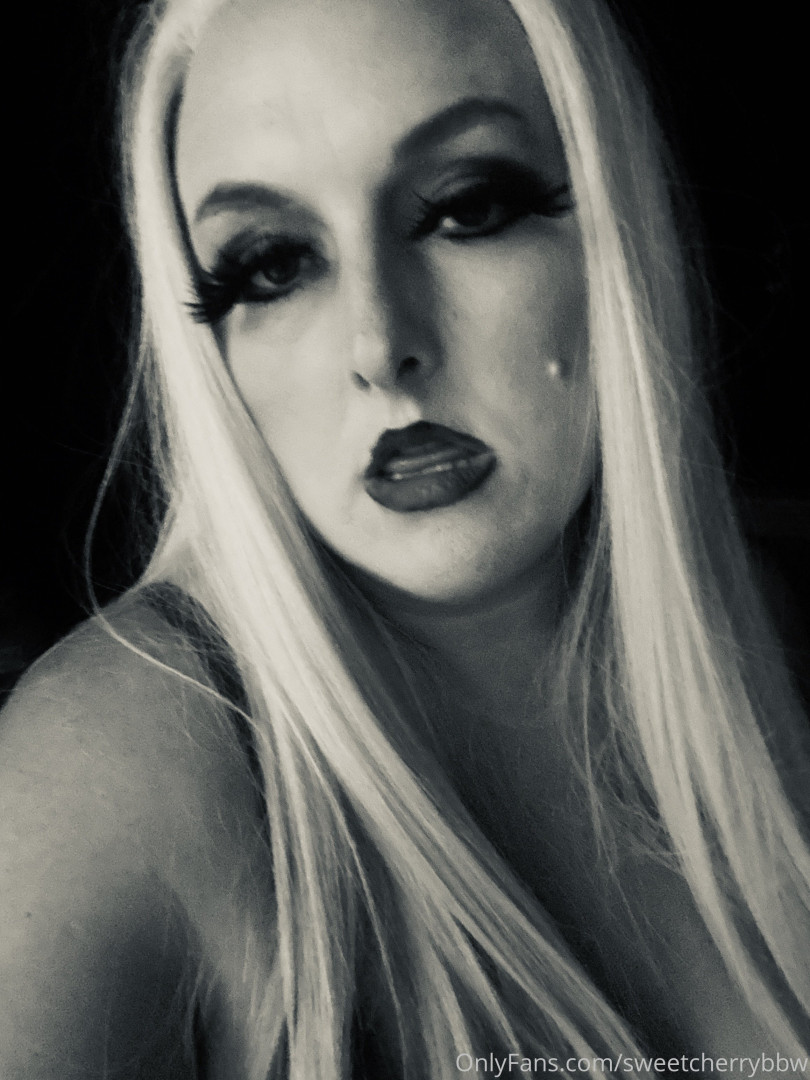 Photo by sweetcherrybbw published on June 22,2023 14:49:17 - BestThots