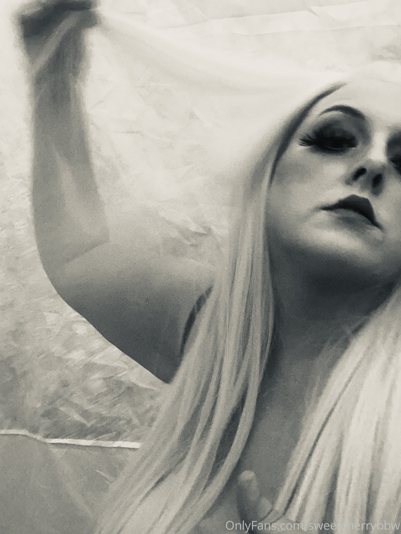 Photo by sweetcherrybbw published on June 22,2023 14:49:22 - BestThots