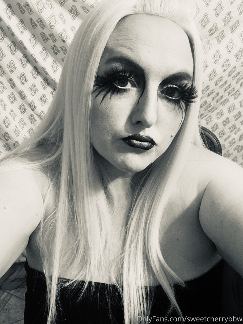 Photo by sweetcherrybbw published on June 22,2023 14:49:57 - BestThots