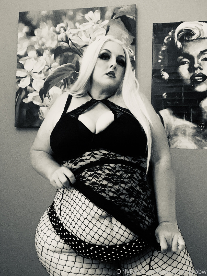 Photo by sweetcherrybbw published on June 22,2023 14:50:46 - BestThots