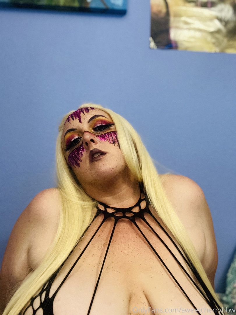 Photo by sweetcherrybbw published on June 22,2023 14:52:52 - BestThots