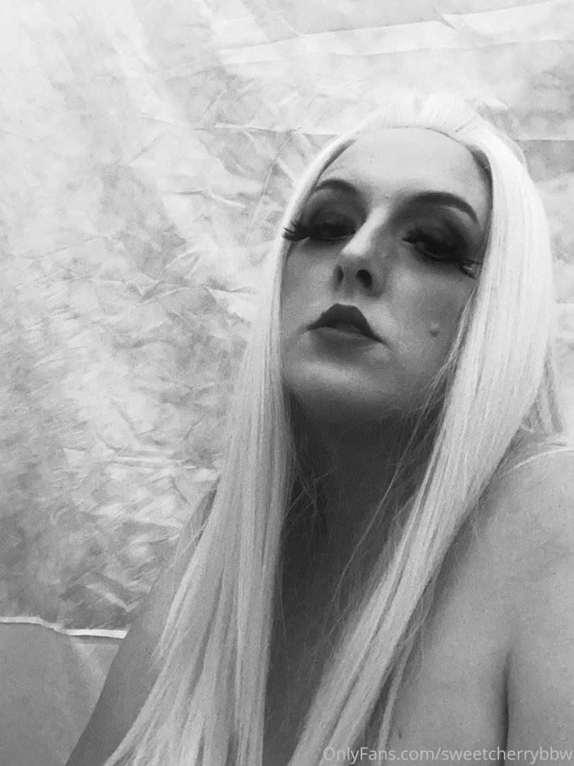 Photo by sweetcherrybbw published on June 22,2023 14:54:22 - BestThots