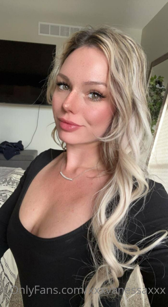 Photo by xxxvanessaxxx published on August 9,2023 15:55:04 - BestThots