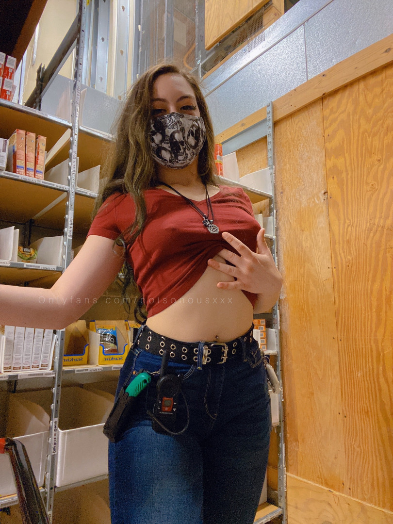 Photo by poisonousxxx published on October 12,2023 05:07:02 - BestThots