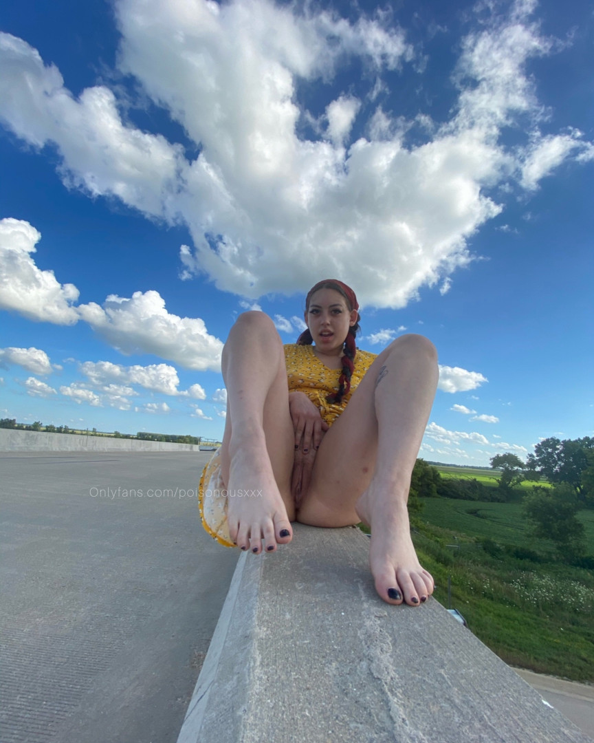 Photo by poisonousxxx published on October 12,2023 06:13:51 - BestThots