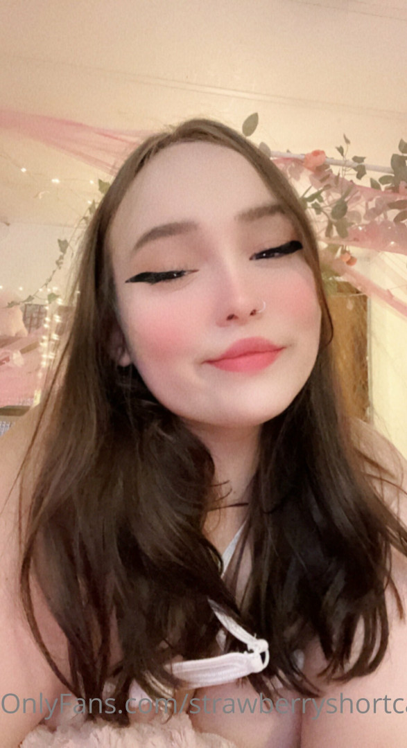 Photo by strawberryshortcakeee published on October 14,2023 02:25:50 - BestThots
