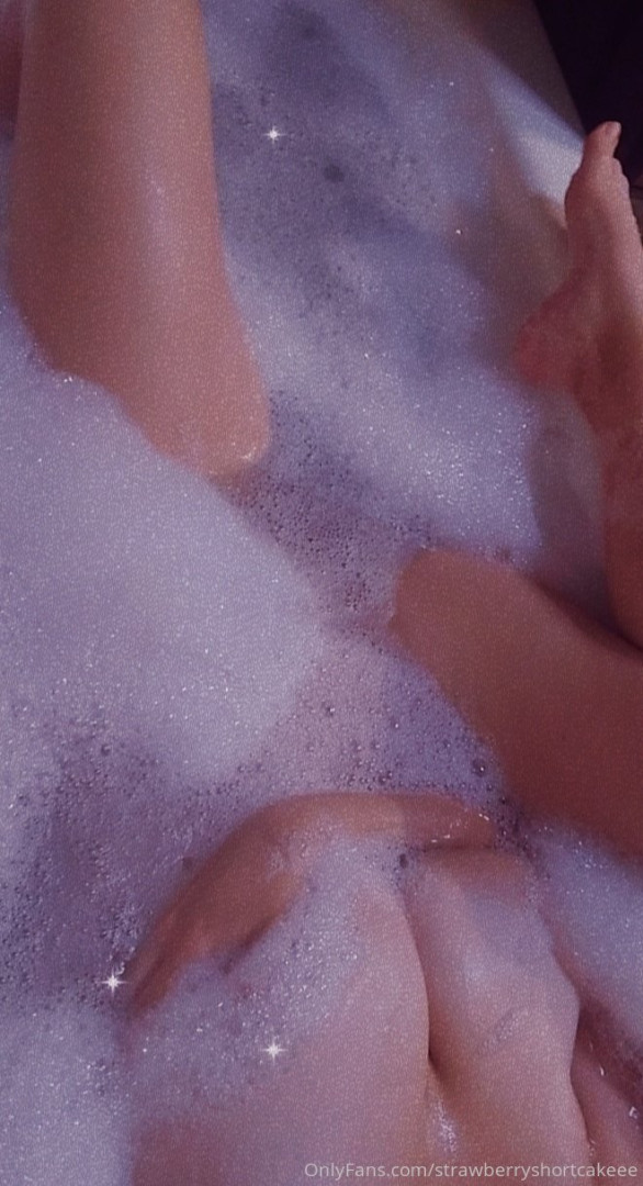 Photo by strawberryshortcakeee published on October 14,2023 05:18:08 - BestThots
