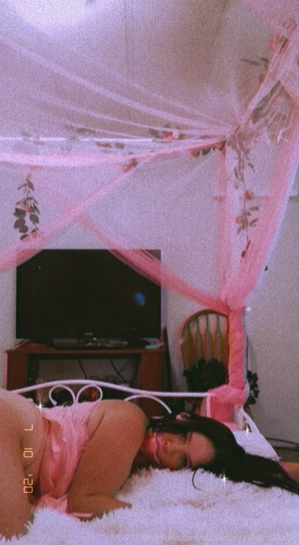 Photo by strawberryshortcakeee published on October 14,2023 09:46:56 - BestThots