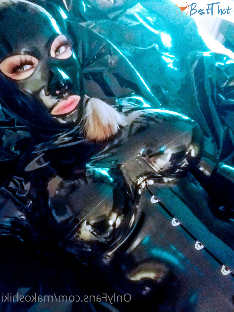 Photo by makoshiki published on December 13,2024 03:05:38 - BestThots