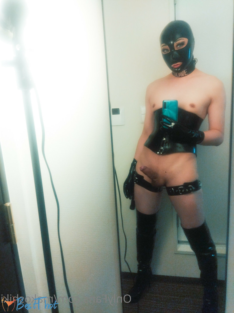 Photo by makoshiki published on December 13,2024 03:05:58 - BestThots