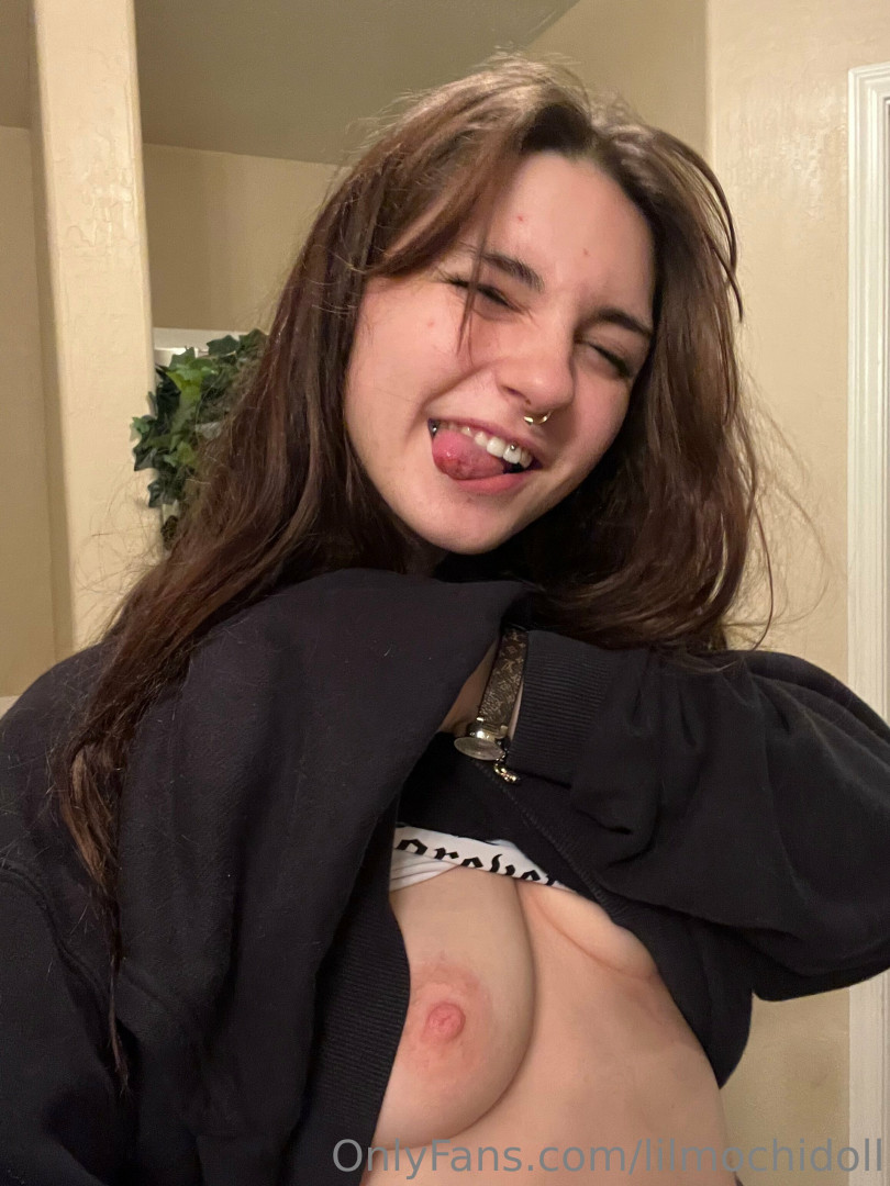 Photo by lilmochidoll published on August 26,2023 21:35:00 - BestThots