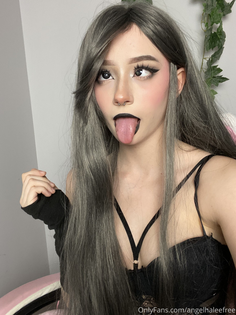 Photo by angelahalee published on November 21,2023 08:29:21 - BestThots